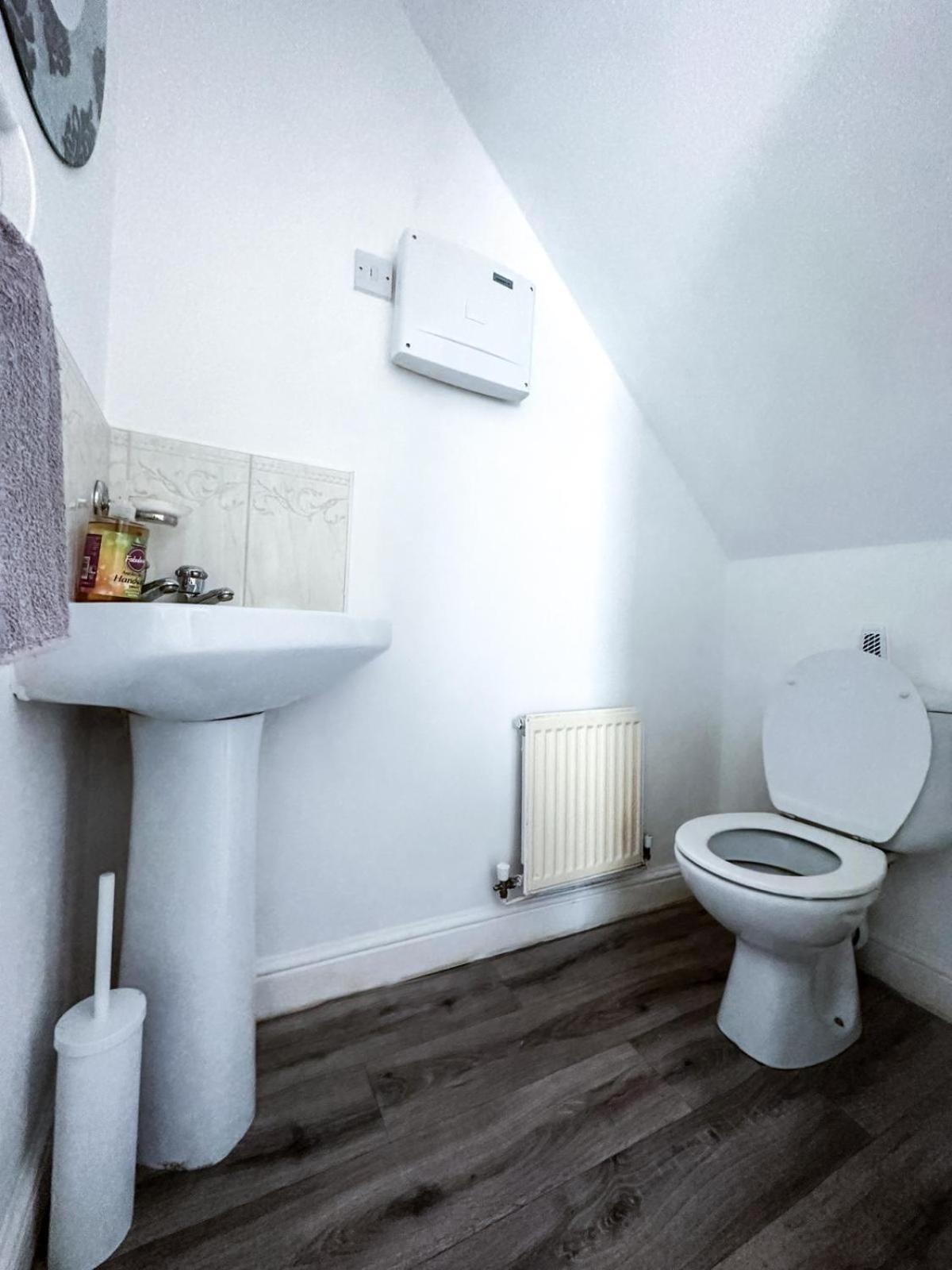 Spacious 6 Bedroom House Near City Centre Бирмингам Екстериор снимка